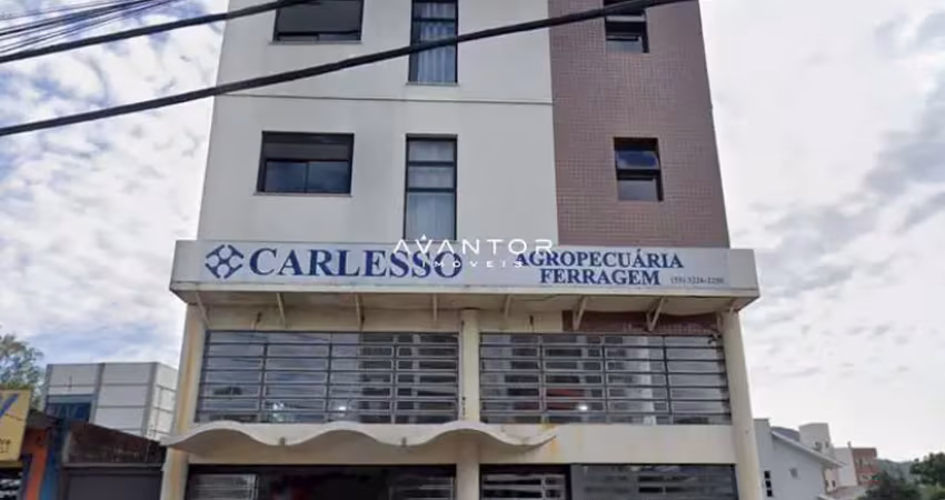 Apartamento em camobi de 2 dormitórios, sala de estar, banheiro social, cozinha,