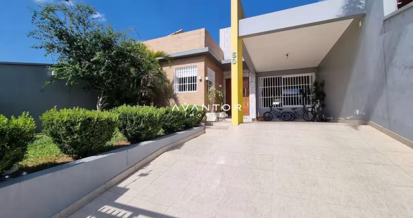 Ótima casa à venda - 3 dormitórios, 1 suíte, piscina, área gourmet e lareira