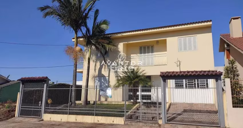 Ampla casa com 6 dormitórios, sendo 2 suítes, pátio e 2 garagens - camobi, santa