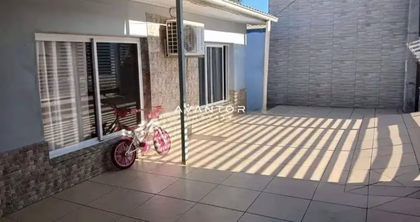 Casa com 3 quartos à venda na Rua dos Cravos, 54, Patronato, Santa Maria