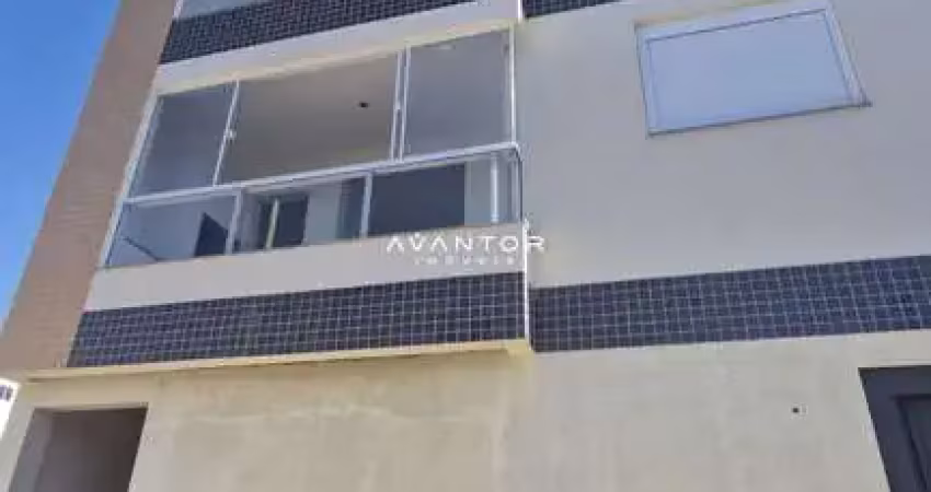 Apartamento de 2 quartos, com sacada, churrasqueira e vaga de garagem