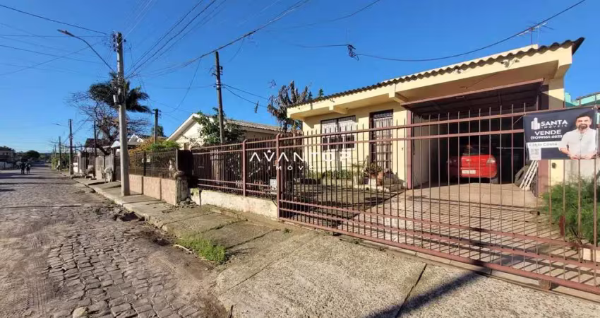 Casa de 3 dormitórios, 2 salas, espaço gourmet, pátio e  2 garagem, no bairro jk