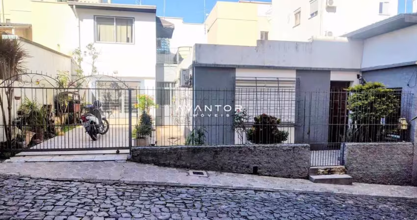 Casa com 3 dormitórios, 3 vagas de garagem no centro de santa maria.