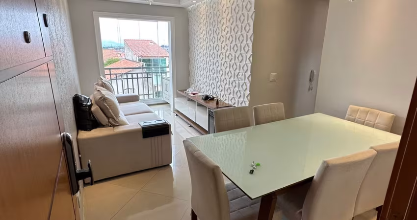 Apartamento totalmente mobiliado