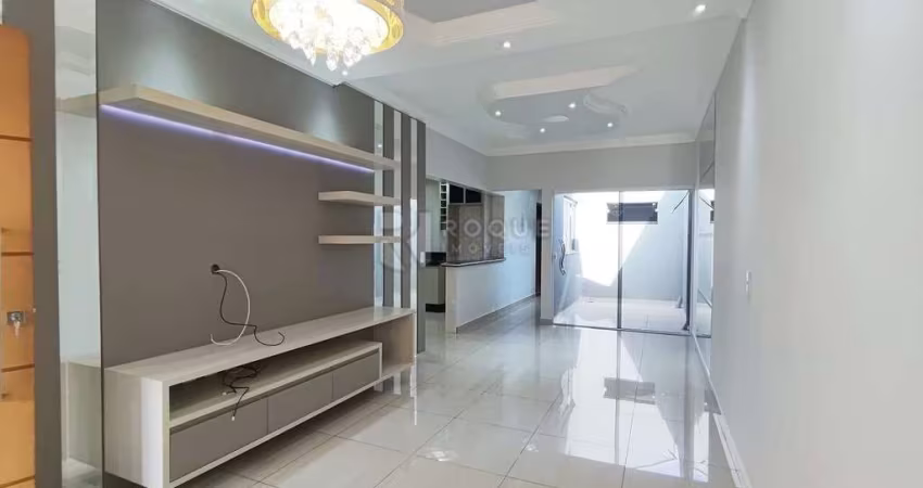 Casa Residencial para aluguel no bairro Jardim Santa Adélia
