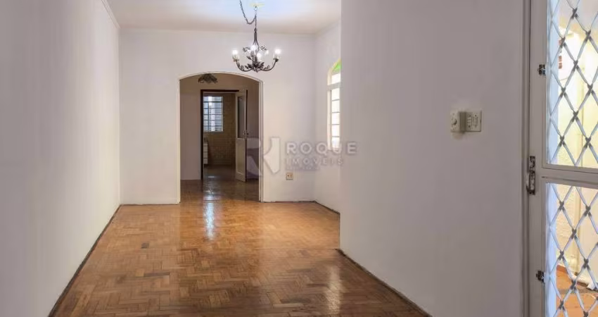 Excelente Casa Residencial na Vila Cláudia