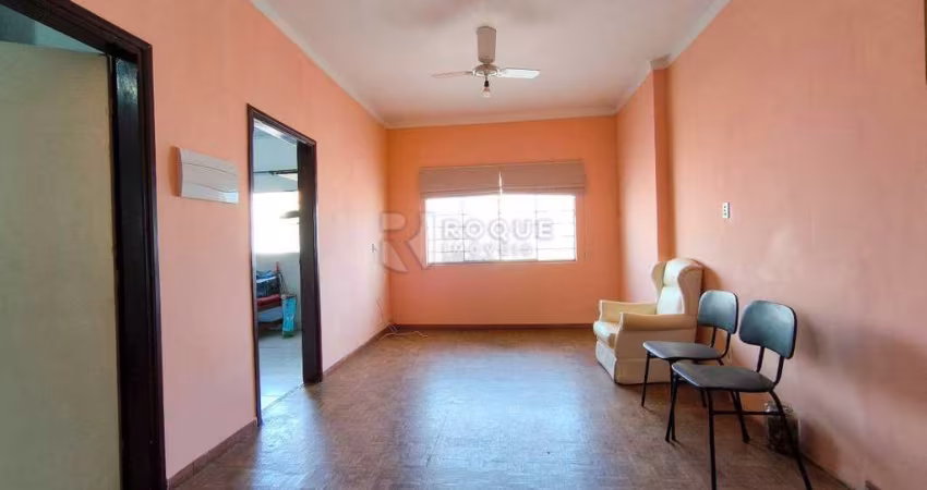 Casa a venda com 02 quartos, em excelente localização, na Vila Cristovam, em Limeira