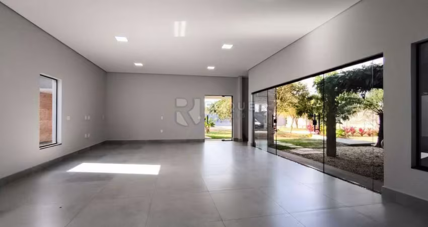 Belíssima chácara com 3 dormitórios, sendo 1 suíte e ótima localização à venda em Limeira. Aceita financiamento e estuda permutas.