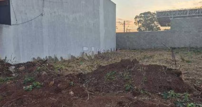 Terreno à venda no bairro Residencial Santa Clara