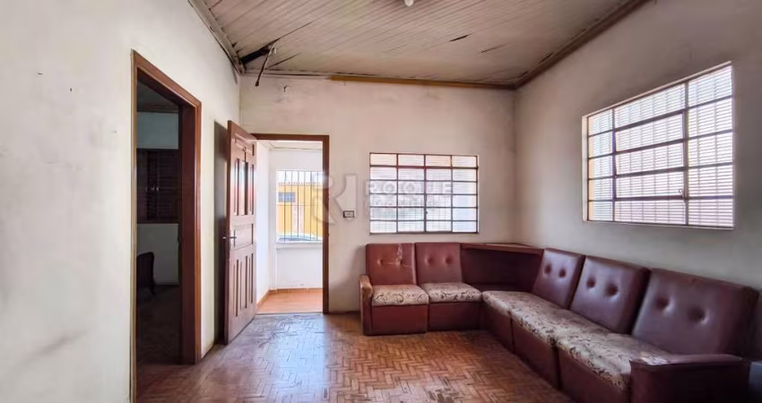 Casa bem localizada