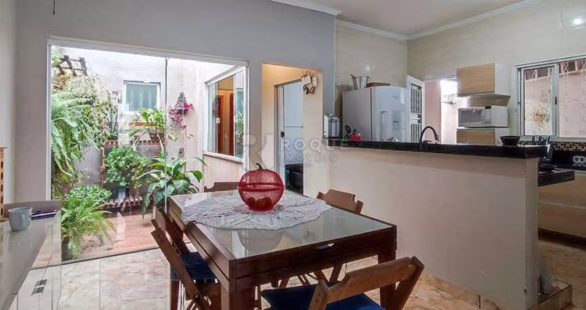 Casa Residencial à venda no bairro Parque Pompeo