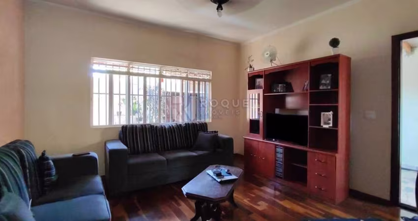 Excelente para Investimento ! Conjunto de Casas Residenciais à venda na Vila Queiroz, com área total de 510 m2.