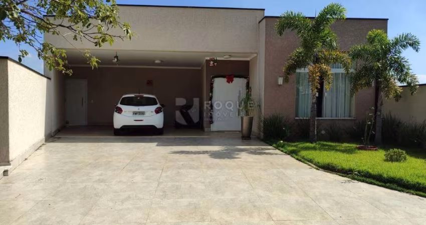 Casa em condomínio à venda no bairro Jardim Porto Real V