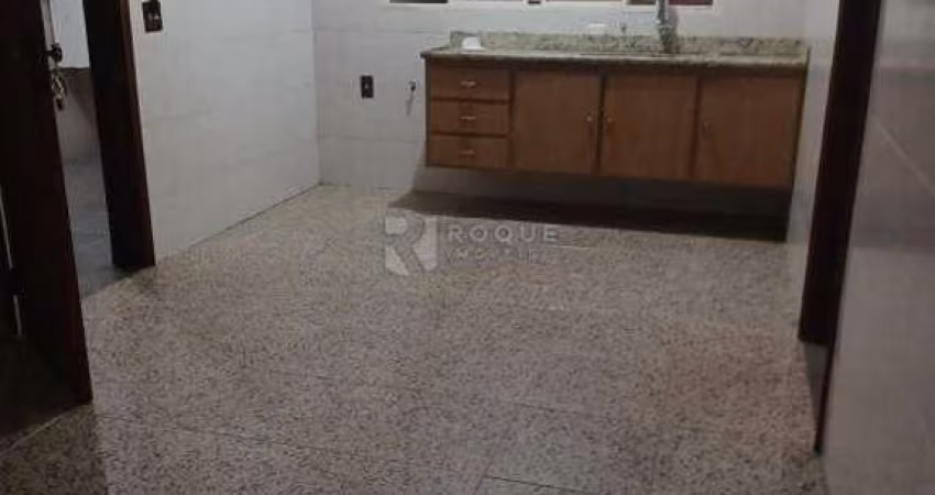 Casa Residencial à venda no bairro Vila Queiroz
