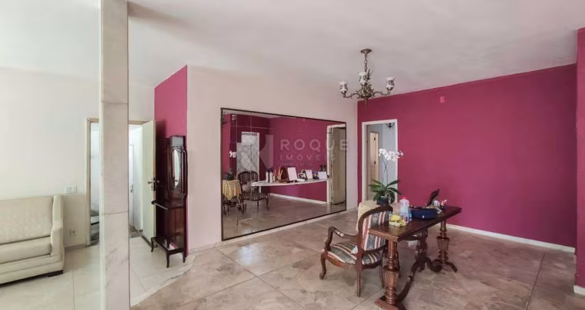 Casa residencial com excelente potencial comercial no Jardim Mercedes