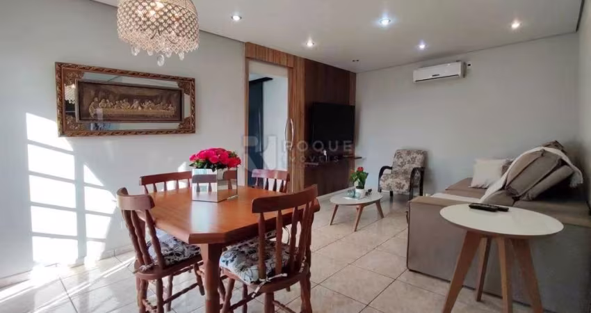 Casa em condomínio à venda no bairro Parque Residencial Roland