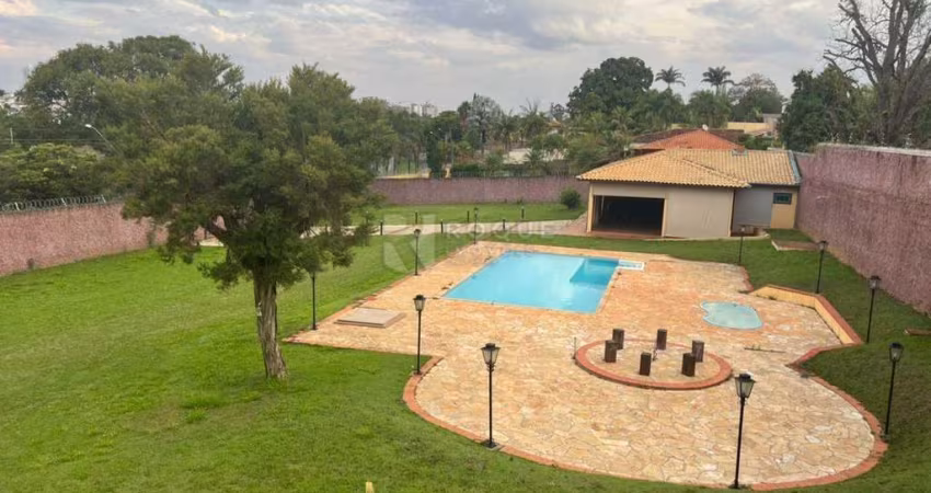 Casa em condomínio à venda no bairro Jardim Itapoã