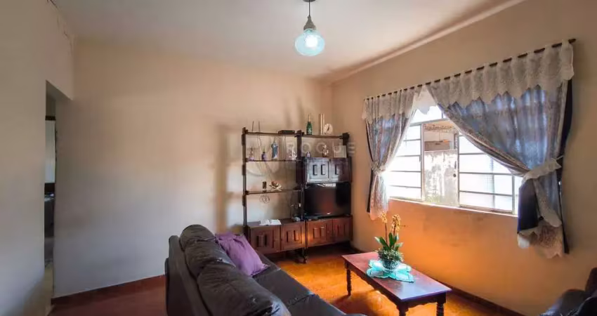 Casa com 3 quartos à venda na Vila Piza, Limeira 