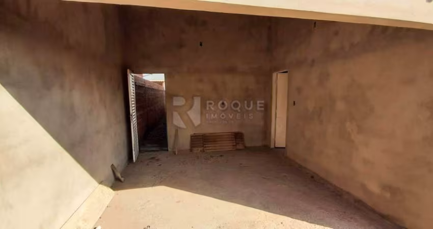 Casa em fase de acabamento, com 2 quartos, 1 suíte, sala e cozinha.