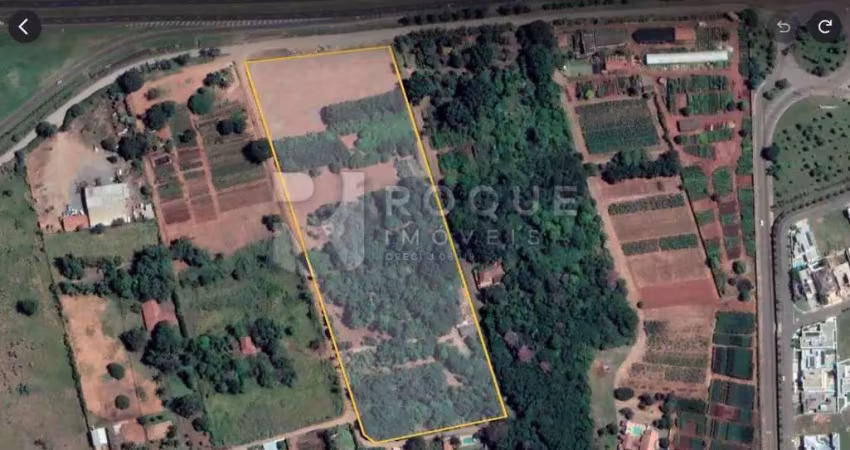 Terreno à venda no Bairro Parronchi, Limeira 