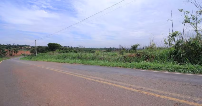 Área à venda no bairro Bairro dos Pires