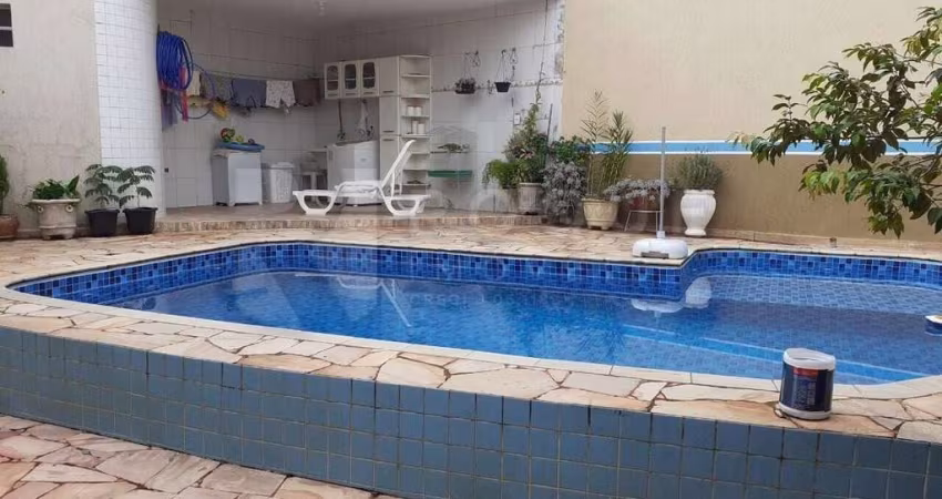Casa Residencial à venda no bairro Parque Egisto Ragazzo