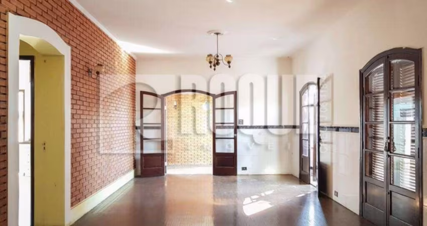 Casa Residencial à venda no bairro Vila Claudia