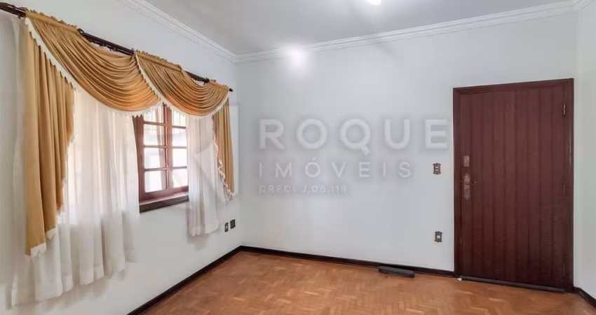 Casa à Venda em Excelente Localização