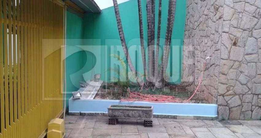 Casa Residencial à venda no bairro Jardim Esteves