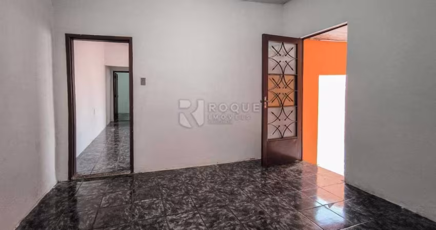 Casa com 2 dormitórios e edícula no Jardim São Lourenço à venda em Limeira/SP. Aceita financiamento.