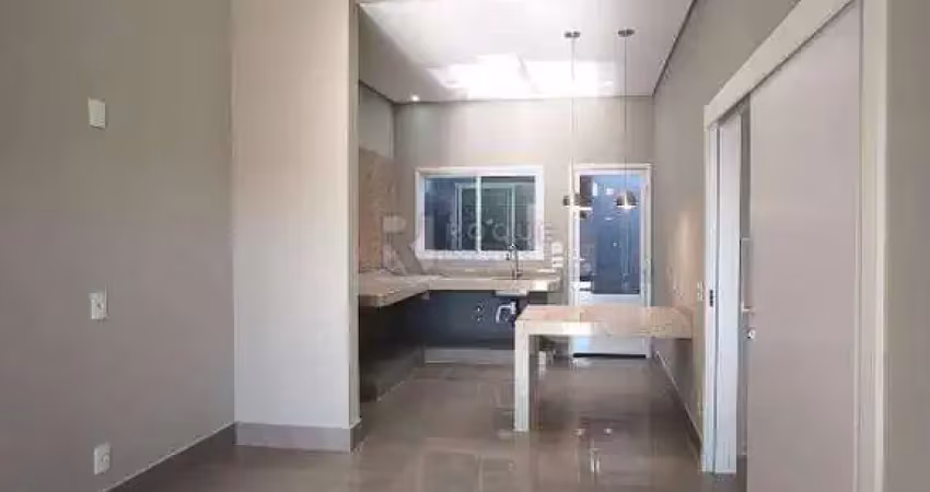 Casa Moderna com Fino Acabamento e Área de Lazer Completa