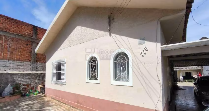 Ótima casa com 3 dormitórios, rancho e 2 edículas – terreno de 327m²