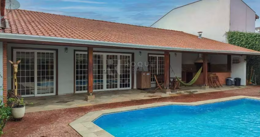 Casa Residencial à Venda – 3 Dormitórios, Espaço Gourmet com Piscina e 4 Vagas