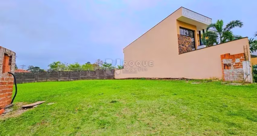 Terreno com excelente topografia no a venda no condomínio margarida de holstein, com 358,29 m2.