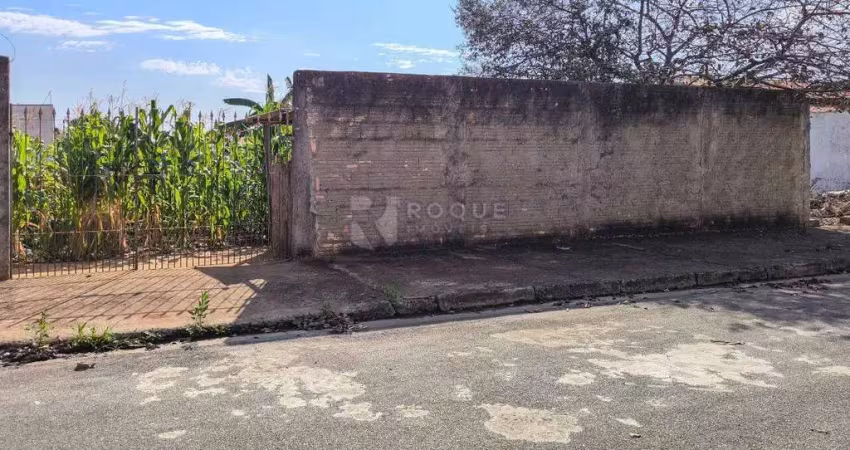 Terreno murado à venda no jardim residencial village, com 300 m²
