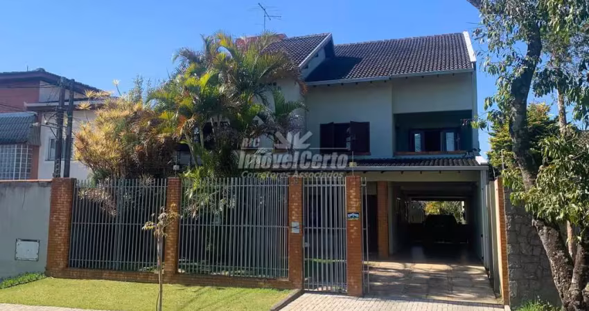Casa com 3 quartos à venda na Rua Salvador, Cajuru, Curitiba