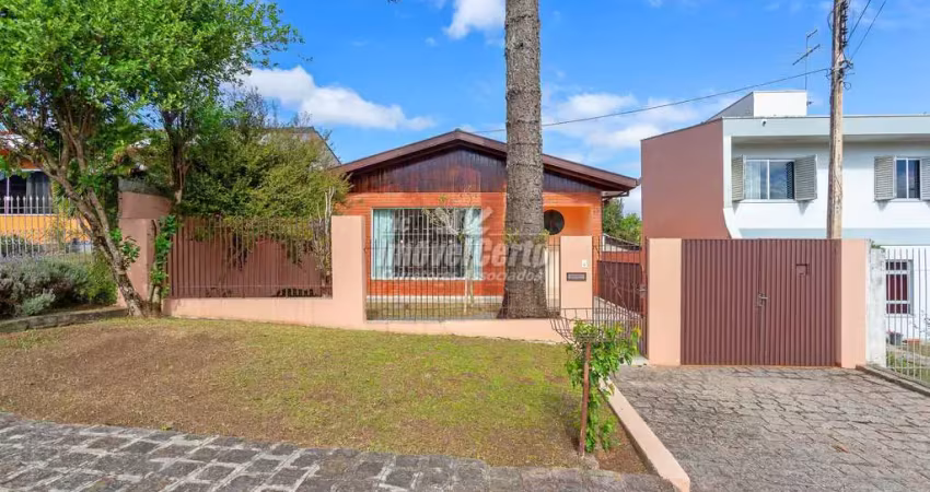 Casa com 4 quartos à venda na Rua Alberto Bahr, Tarumã, Curitiba