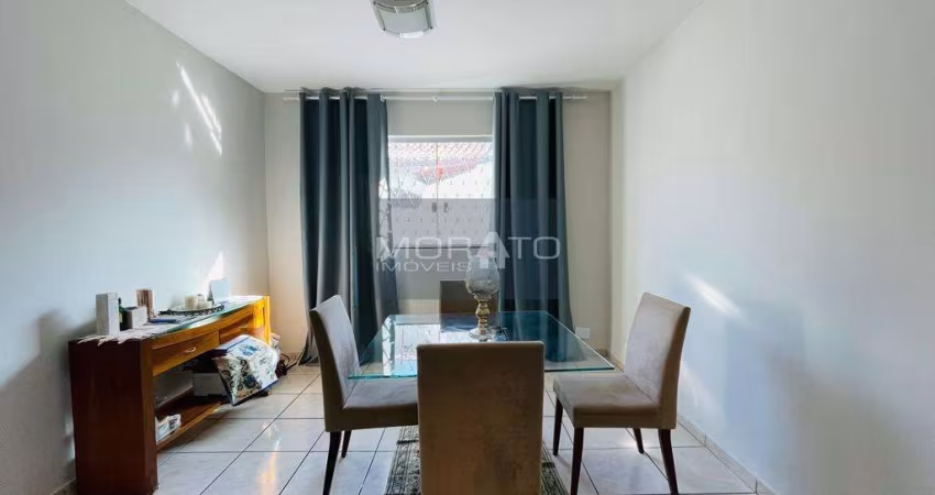 Casa à venda, 3 quartos, 4 vagas, Novo Eldorado - Contagem/MG