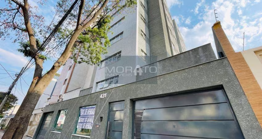 Apartamento de 02 quartos com suíte em excelente localização no Bairro Cabral