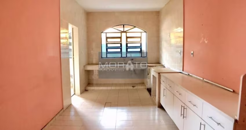 Casa à venda, 3 quartos, 2 suítes, 3 vagas, Camargos - Belo Horizonte/MG