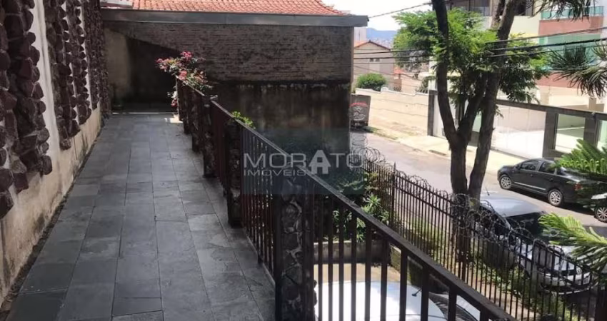 Casa à venda, 4 quartos, 2 suítes, 6 vagas, Glória - Contagem/MG