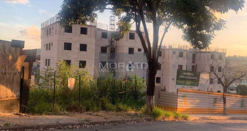 Lote 647m² no Bairro Cabral