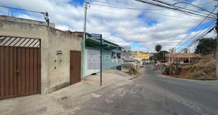 Casa de esquina para fins comerciais/lote no Bairro Xangri-lá