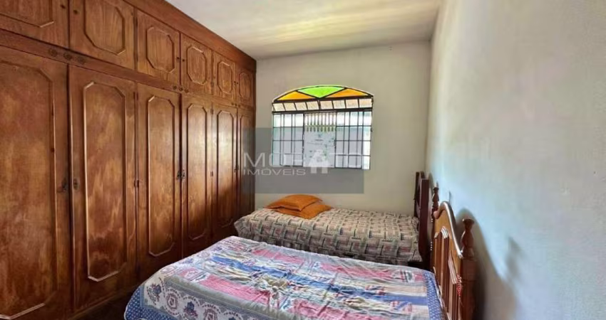Casa Com Habite-se 3 quartos, no bairro colorado.
