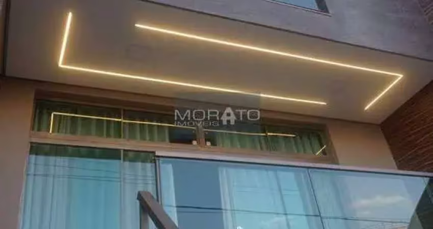 Excelente Casa 03 Quartos, Suíte e 03 Vagas, em frente ao Shopping Contagem