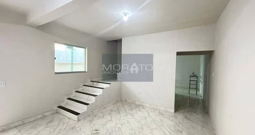Casa de 03 quartos sendo 1 suíte com 1 vaga em excelente localização no bairro Novo Progresso