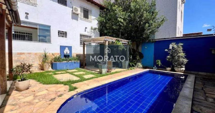 Casa com 4 Quartos 3 vagas à venda em lote 360²no Bairro Dona Clara.