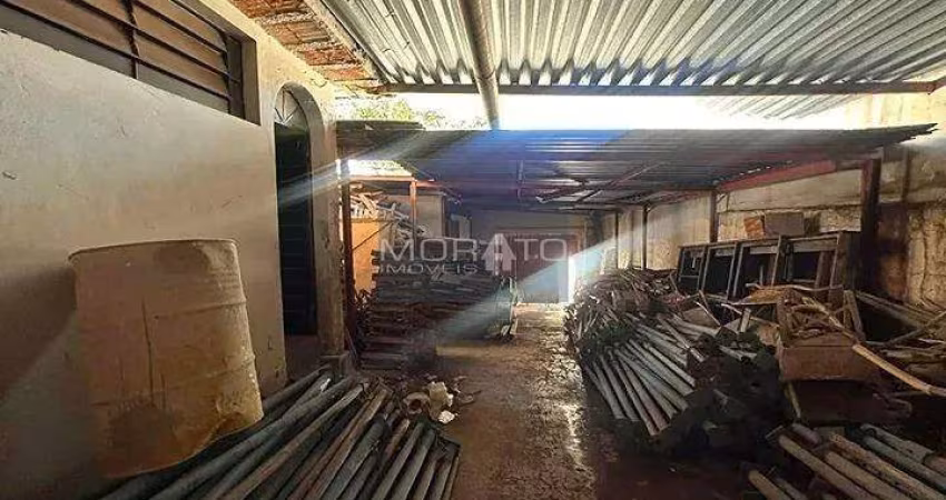 Galpão com 360m², 1 Banheiro, 2 Salões, no Bairro Santa Marta, Ribeirão das Neves