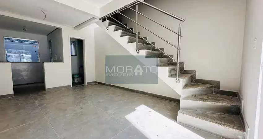 Casa duplex 3 quartos suíte sendo 1 vaga de garagem no bairro planalto