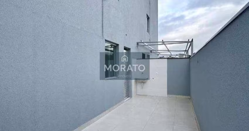 Apartamento com Área privativa em Prédio Individual com 2 vagas de garagem